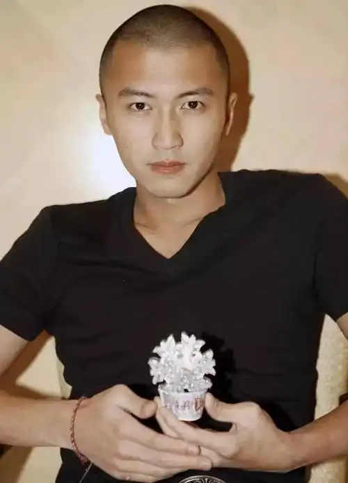 寸头真心不是每个人都hold得住不信你看