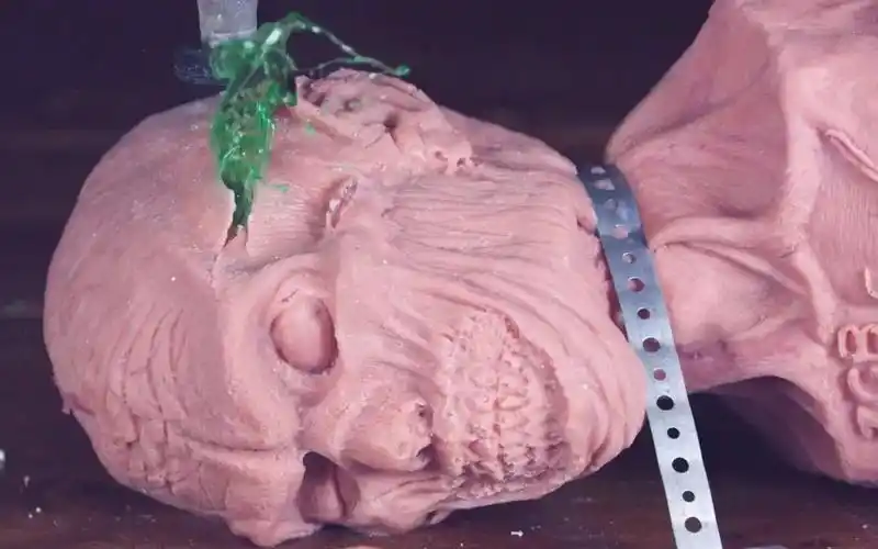 脑浆都爆出来了好可怕!@油兔不二字幕组