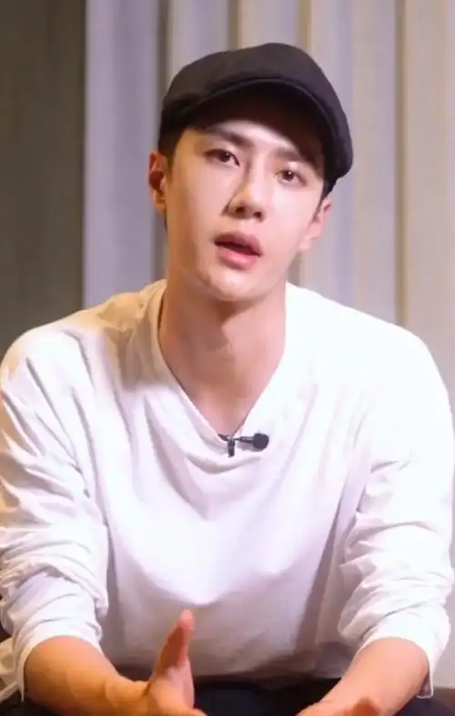 比帅图更有杀伤力的是女友视角和自拍照#王一博 #热烈 #电影 - 抖音