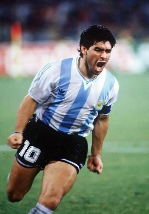 大罗未上榜梅西只能排名第三c罗险些落选_影响_的足球_进球