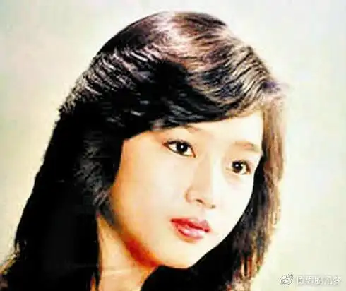 刘德华妻子近照曝光脸蛋圆润身材走样朱丽倩当他老婆压力大