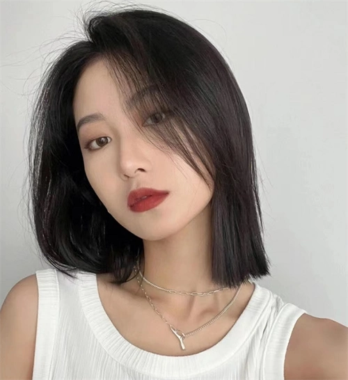 超火超a一刀切短发 可盐可甜复古十足_波波发型 - 美发站