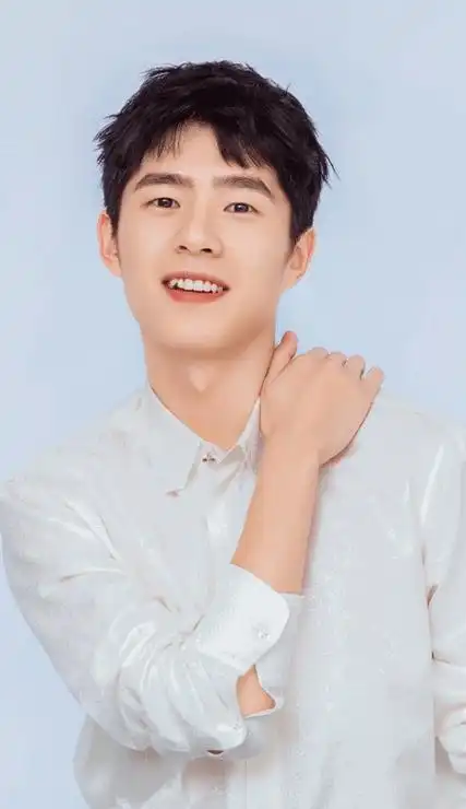 虎牙弟弟刘昊然清秀帅气的壁纸