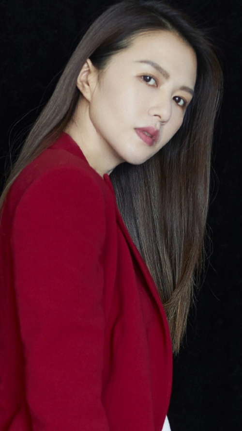 谭维维唯美迷人写真,这颜值气质美极了,春风十里不及你的美色