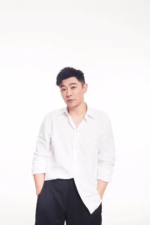 黄维德大片曝光绅士型格演绎熟男风范