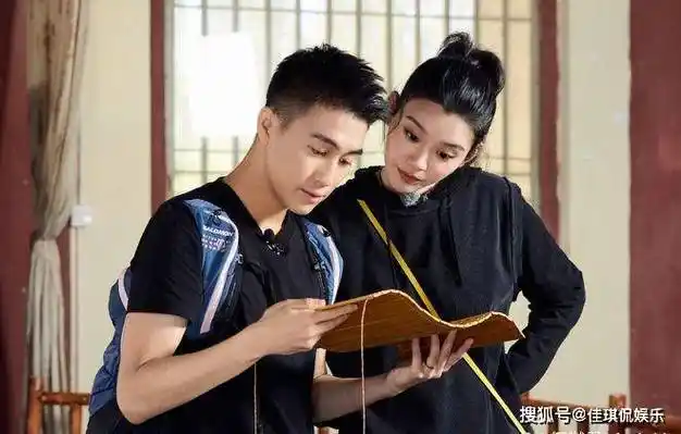 不被看好的8对"姐弟恋婚姻",至今恩爱如初,甩闪婚闪离几条街_奚梦瑶