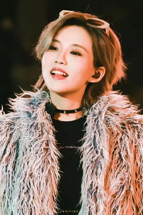 陆柯燃 喜欢和好朋友贴贴的小女孩##林更新女友疑似陆柯燃前女友