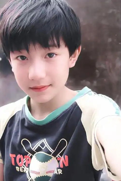 好像找到了王源被说可爱的原因