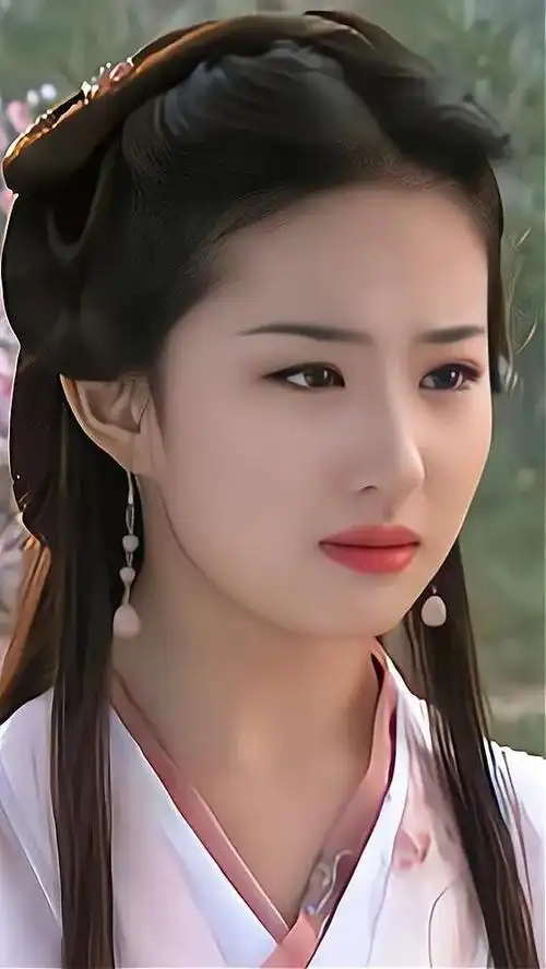 天龙八部刘亦菲饰演的王语嫣美若仙女