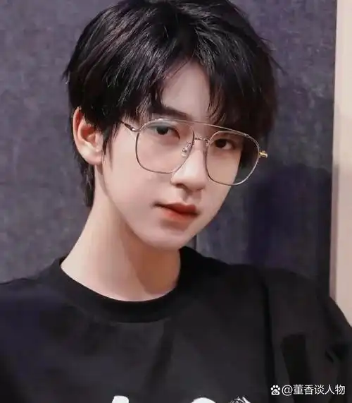 时代少年团戴眼镜的神图!太帅了!