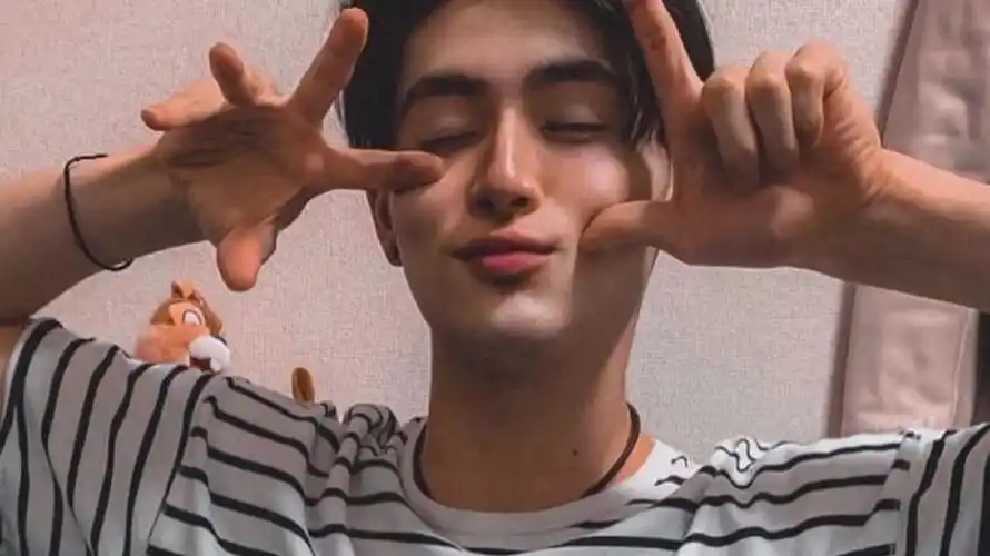 近田力丸创造营2021力丸老师奶帅十连拍