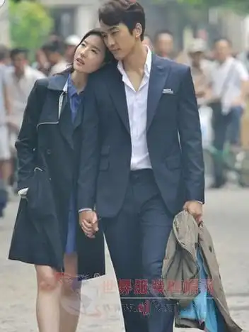 第三种爱情定当期刘亦菲着装优雅迷人