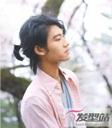 男生扎辫子发型随手一扎都帅爆了