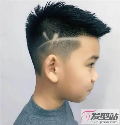 2018夏季男童潮酷发型儿童发型图片男2021帅气小男孩发型精选清爽有型