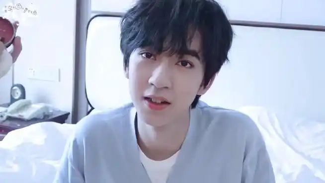 贺峻霖2021,爱霖如一