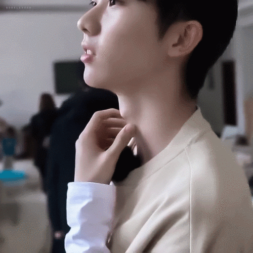 论马嘉祺有多喜欢摸喉结 (谁又不想摸一下呢?