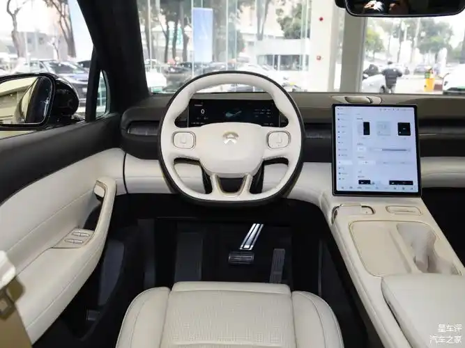 蔚来es6评测:科技感十足的未来座驾