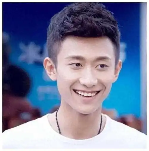 张一山闪耀登场率先亮相惊喜惊艳惊艳瞬间展现