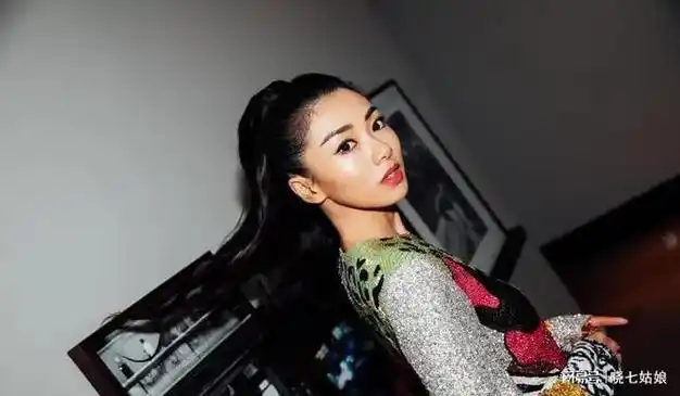 郑恺前女友程晓玥称要做全职妈妈要好好回归家庭陪女儿胖豆