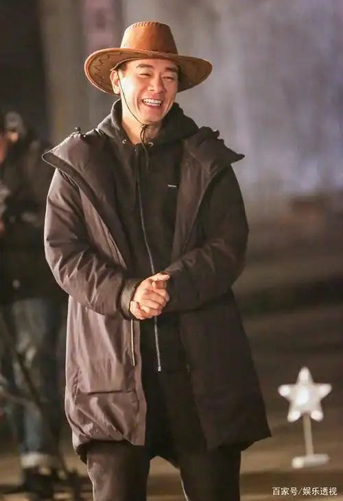 陈小春叫同龄人奶奶,奶奶得知情况表情变化,jasper反应出乎意料