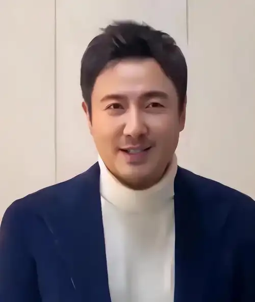 沈腾原本也是一张英俊的小鲜肉,可惜拍完电视剧《夏洛特的烦恼》后