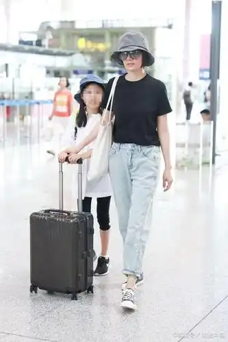 黄渤二女儿罕见曝光,模样清秀惹人爱,妻子是自己的精神支柱