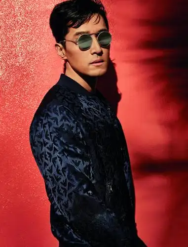 emporio armani 发布了2019春夏系列广告大片|广告大片|成衣|胡歌