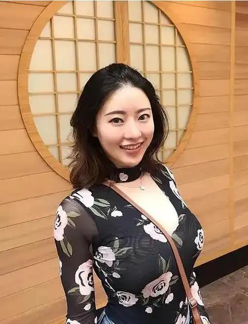蒋聘婷绝美照片