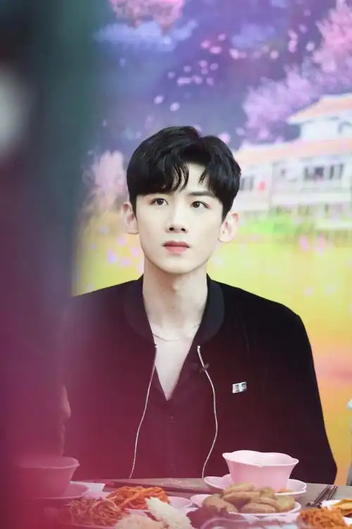 白敬亭八零九零##白敬亭过三爽