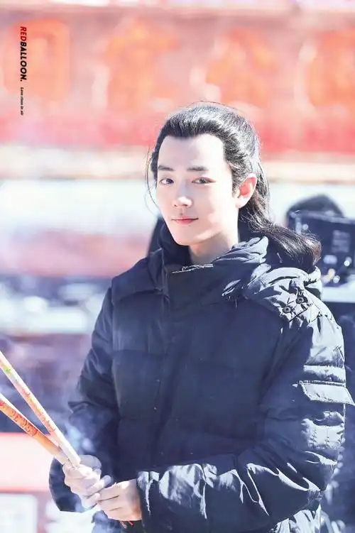 肖战##肖战疾冲开播2周年