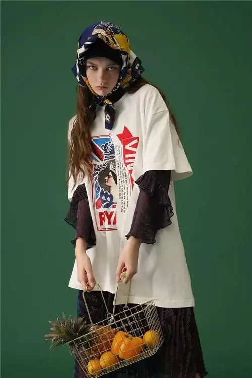 crz潮牌女装2018秋季新款格纹流行趋势:街头女王很个性