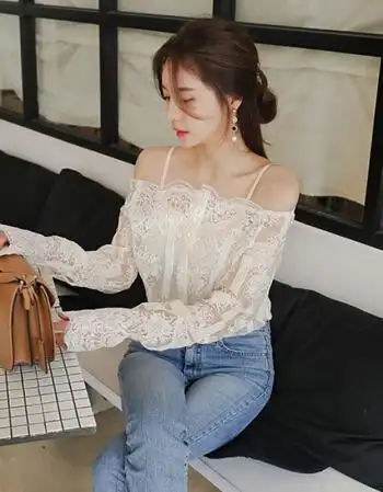春装女2019新款chic一字肩蕾丝衫甜美修身性感露肩吊带漏锁骨上衣