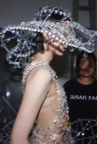 晨风透明皮肤修改器(晨风软件工作室qq透明皮肤修改器)(qq透明皮肤