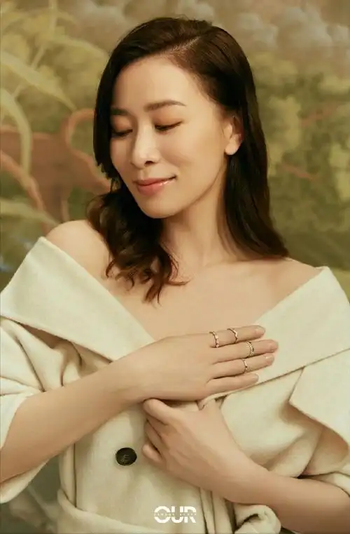 佘诗曼妩媚深v优雅女人气质高清图片**