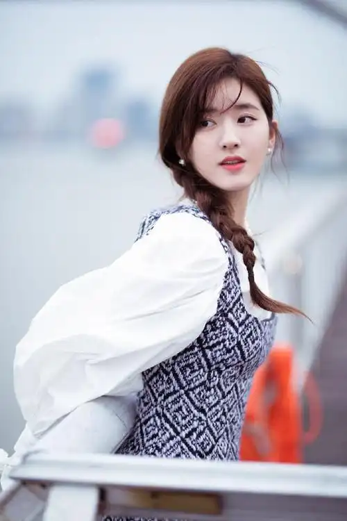 美女系列赵露思第2期