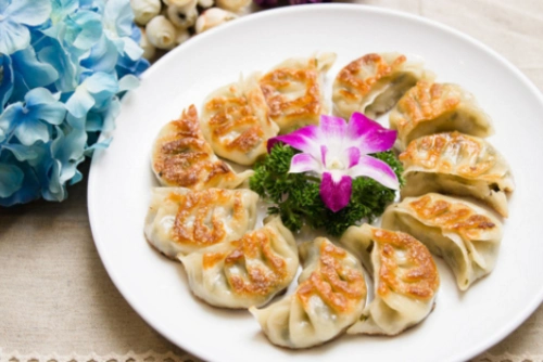 喷香的生煎饺子,一吃就停不下来!