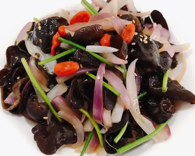 洋葱拌木耳,夏日爽口必备