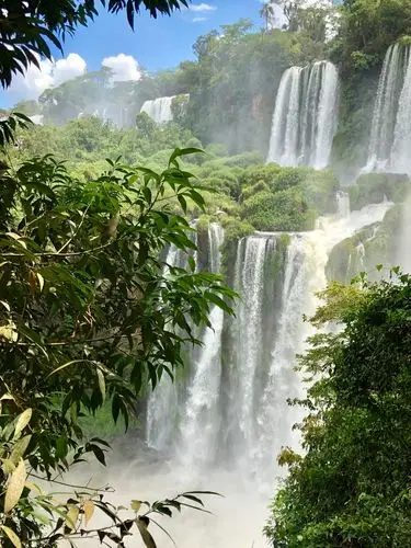 世界三大跨国瀑布奇观