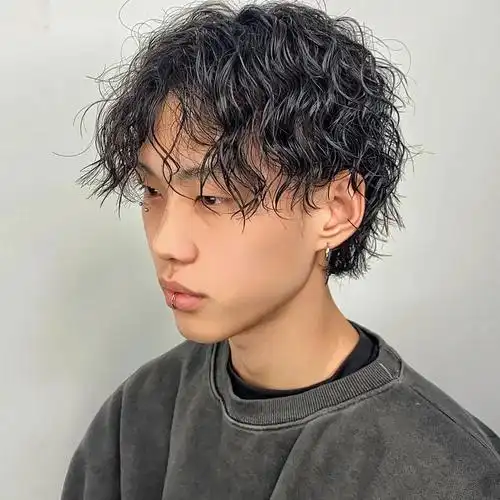 帅气潮男烫发发型