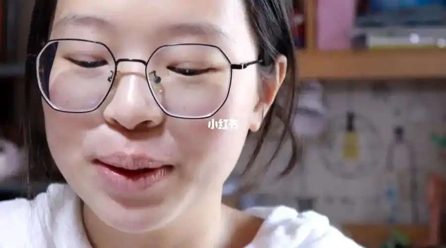 高度近视方圆脸泪沟少女变身第一眼美女