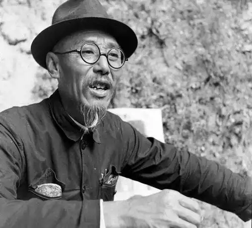 「老照片」小胡子,圆眼镜!民国的算命先生,浓浓的江湖气息!