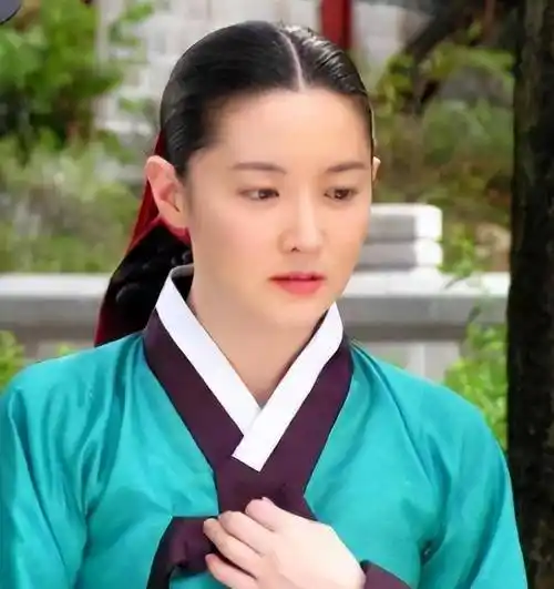 李英爱气质优雅,和《大长今》时期没差别_观众_表演_演技