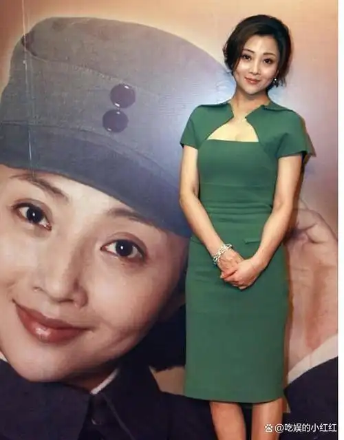 殷桃凭借在央视2022年开年大剧《人世间》中饰演的