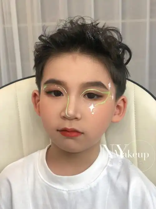 街舞结尾造型图片