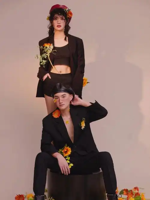 花花款情侣婚纱照春日必备