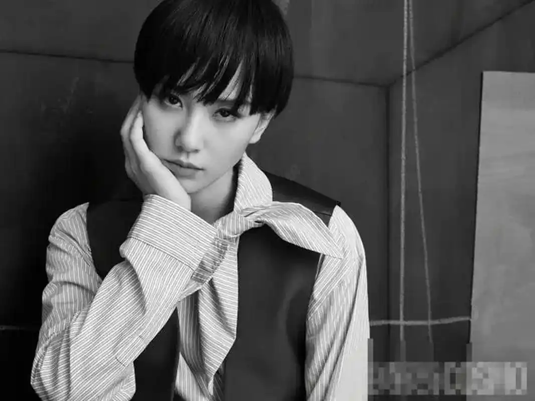 刘诗诗短发大片曝光超帅气!帅气发型配上柔和五官又美又酷,文艺范十足