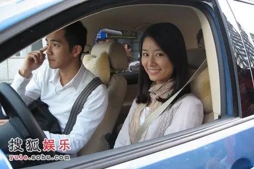 林心如与钟汉良在车内上演一场吵架的对手戏