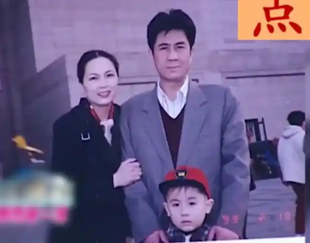 演员刘晓春个人资料(尤勇和郭凯敏的瓜) - 散下步