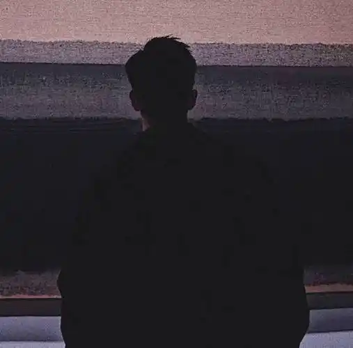 𝙎𝙝𝙖𝙧𝙚 🟥 救命真的好喜欢这组氛围感背影头像