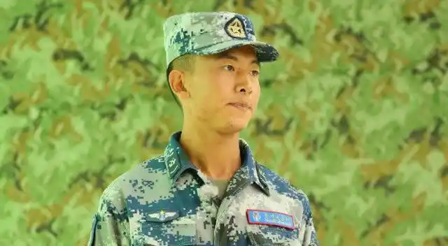 真正男子汉 很暖又满满的是套路的王威班长